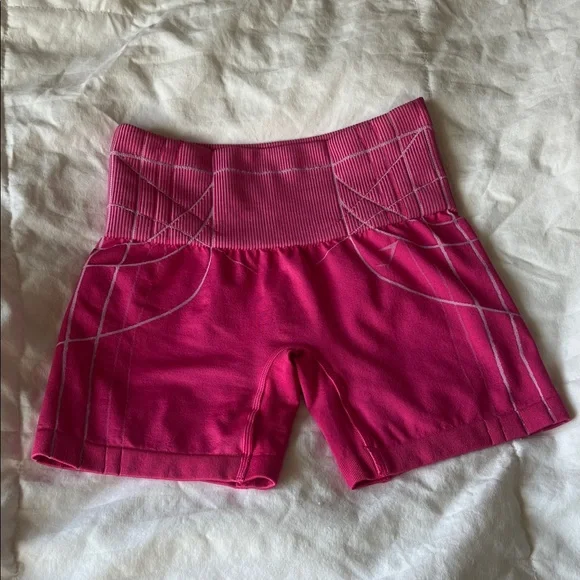 FIRM Gymshark | Apex Seamless Shorts - Picture 6 of 11